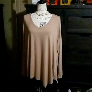 Super soft tan & black top